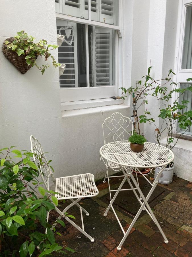 Olive Tree Apartment Hove ภายนอก รูปภาพ